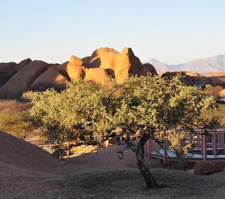 Spitzkoppen Lodge Usakos Exteriör bild