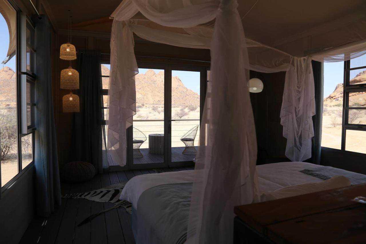 Spitzkoppen Lodge Usakos Exteriör bild