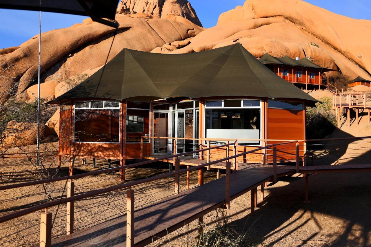 Spitzkoppen Lodge Usakos Exteriör bild